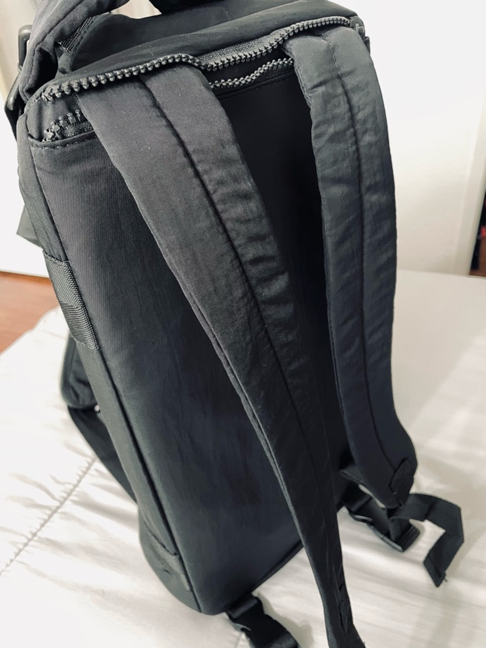 Gaiam Convertible Duffle Backpack - Picture 8 of 10